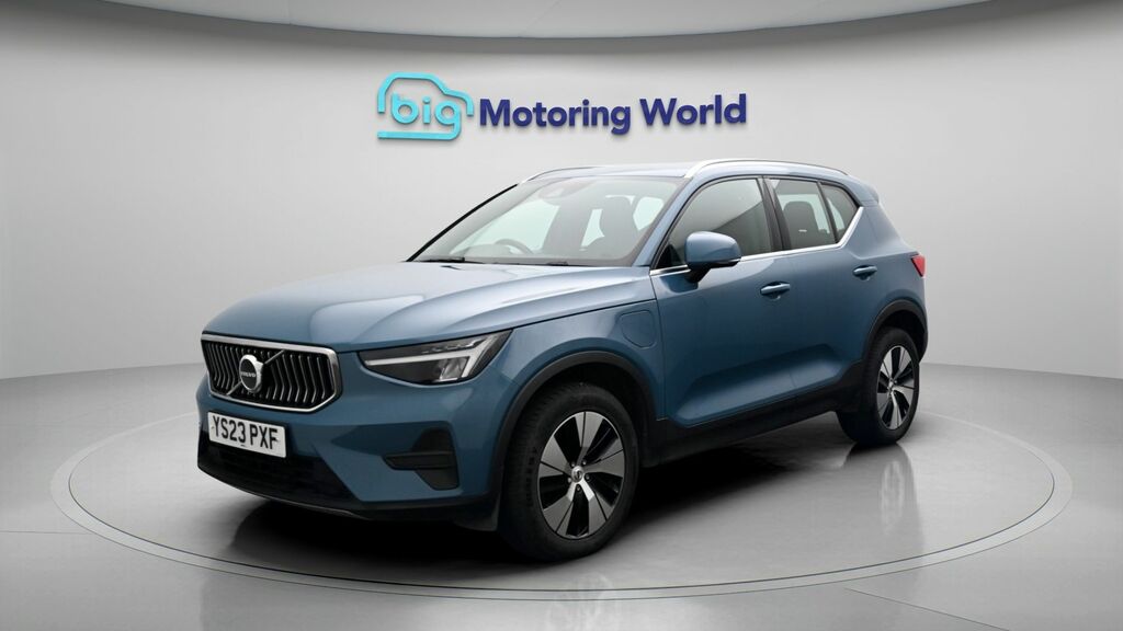 Volvo XC40 Core YS23PXF Blue #3