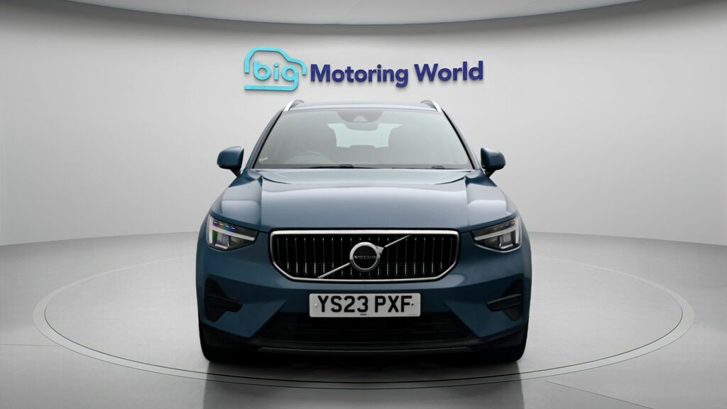 Volvo XC40 Core YS23PXF Blue #2