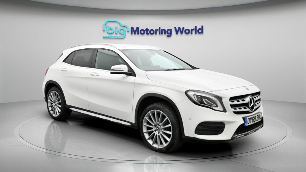 Mercedes-Benz GLA Class Amg Line Edition OY69ZNJ White