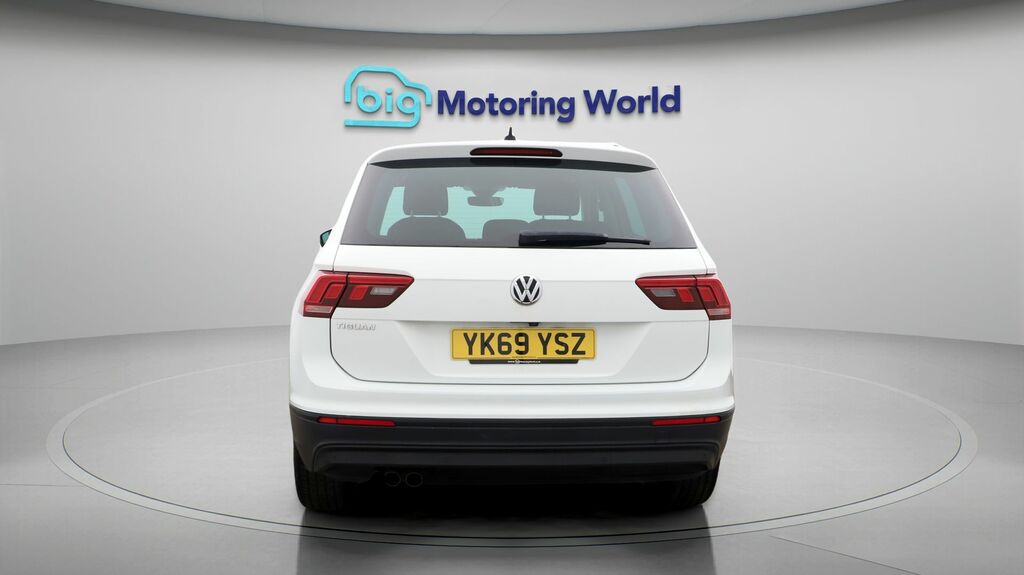 Volkswagen Tiguan Match White #6