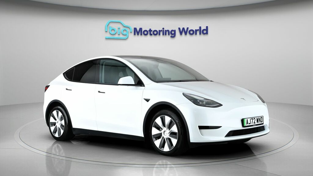 Tesla Model Y Y Model Y Rwd White