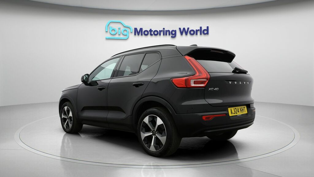 Volvo XC40 Plus Dark AJ24KHT Black #5