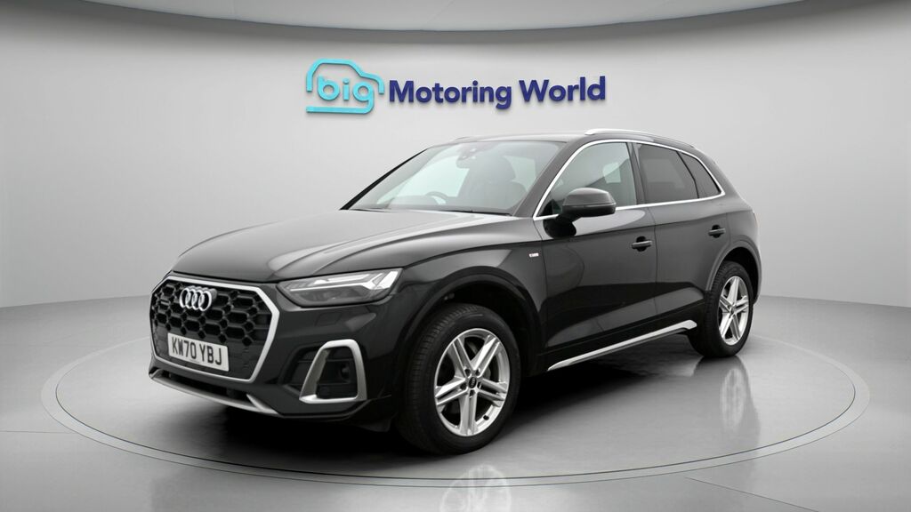 Audi Q5 S Line KW70YBJ Black #3