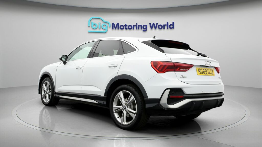 Audi Q3 S Line HG69UJZ White #5