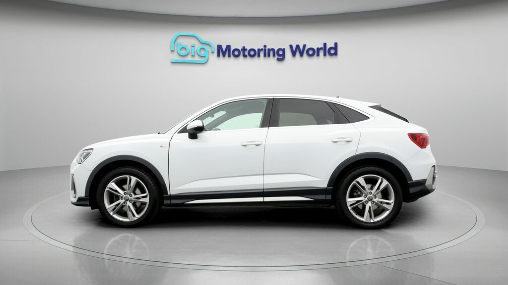 Audi Q3 S Line HG69UJZ White #4