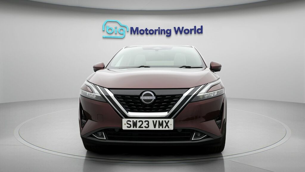 Nissan Qashqai Tekna SW23VMX Red #2