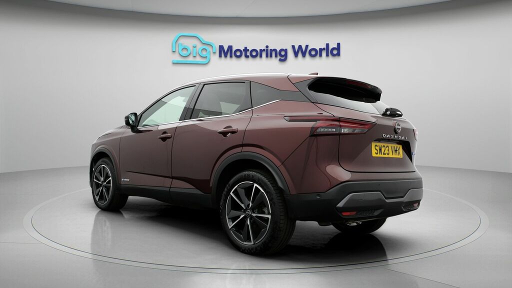 Nissan Qashqai Tekna SW23VMX Red #5