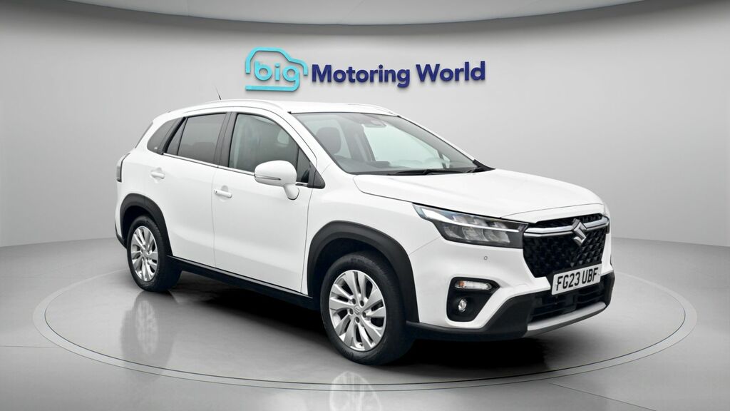 Suzuki S Cross Motion White