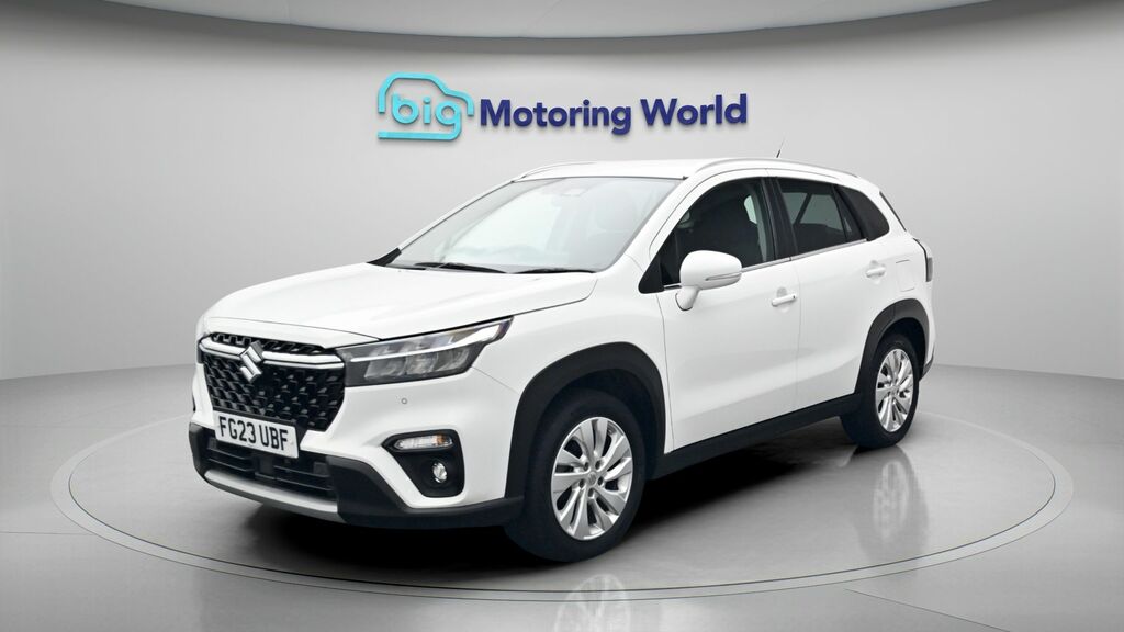 Suzuki S Cross Motion White #3