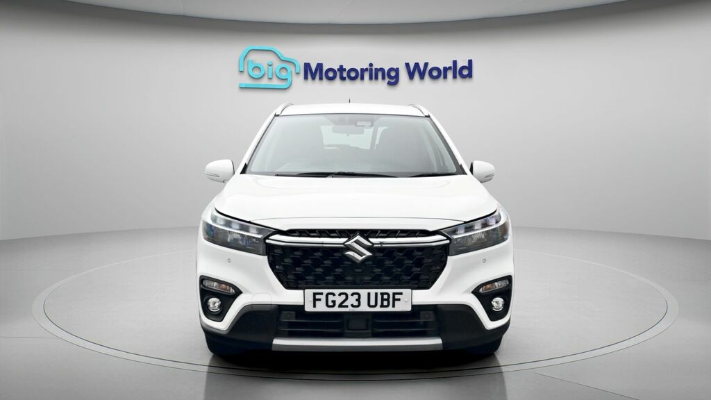 Suzuki S Cross Motion White #2