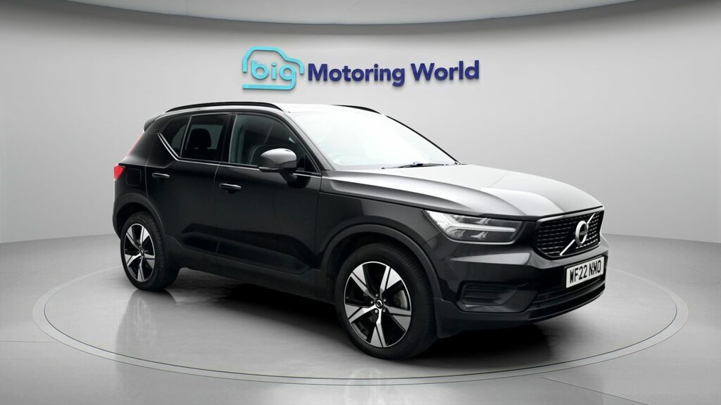 Volvo XC40 Plus Black