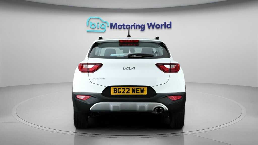 Kia Stonic 2 White #6