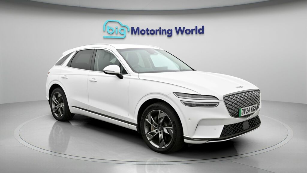 Genesis GV70 Sport White