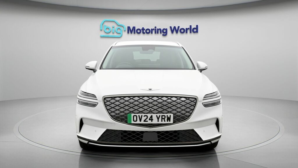 Genesis GV70 Sport OV24YRW White #2