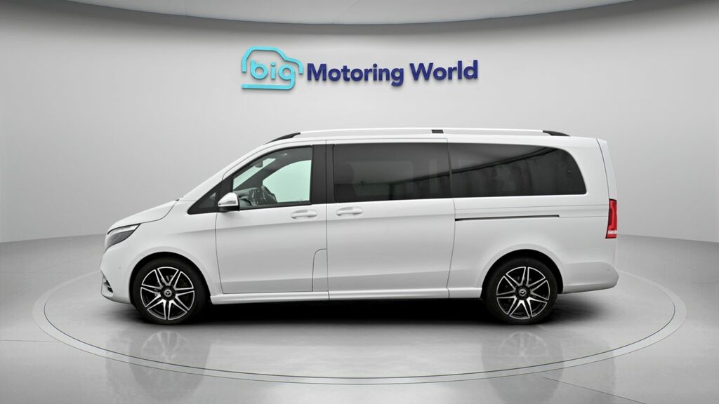 Mercedes-Benz V Class Amg Line White #4