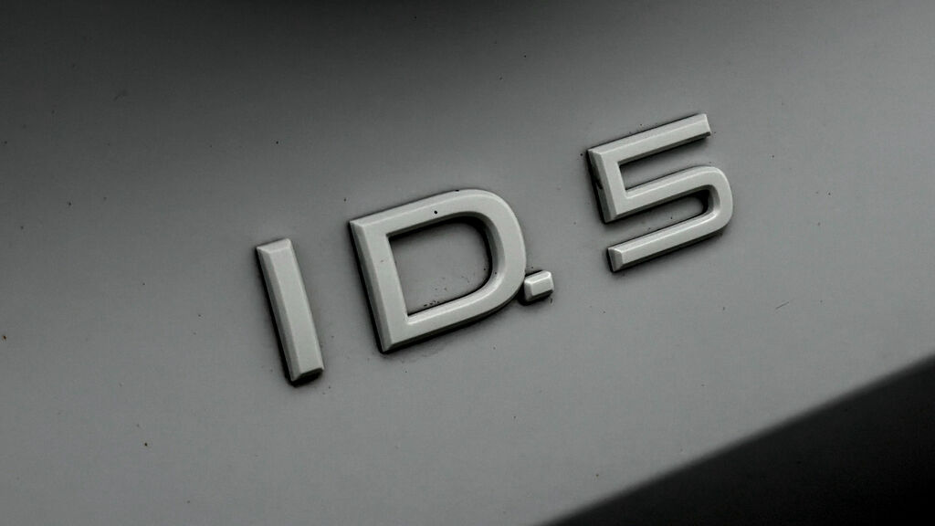 Volkswagen ID.5 Id5 Tech Professional Performance Red #20