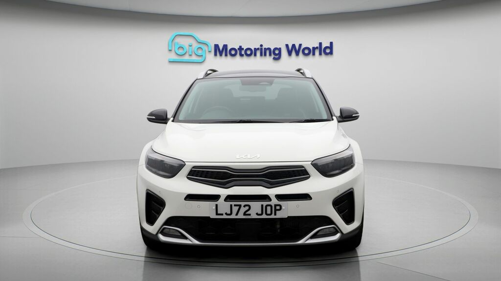 Kia Stonic Gt-line S White #2