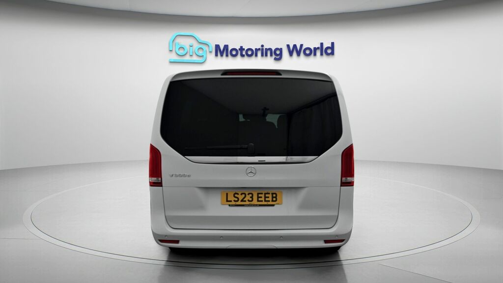 Mercedes-Benz V Class Amg Line White #6