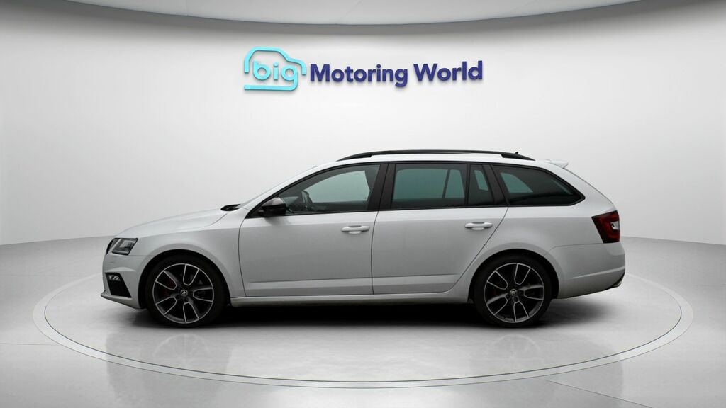 Skoda Octavia Vrs White #4