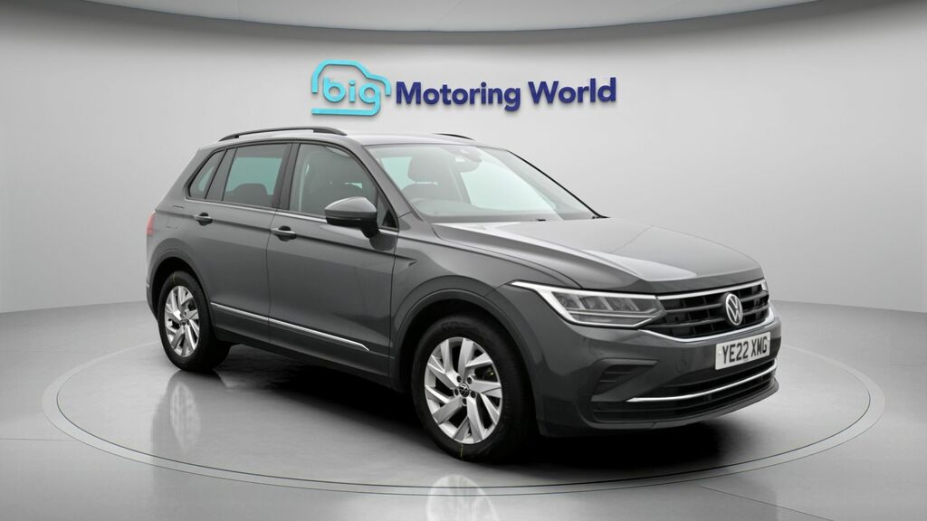 Volkswagen Tiguan Life Grey
