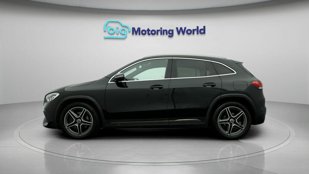Mercedes-Benz GLA Class Amg Line Black #4
