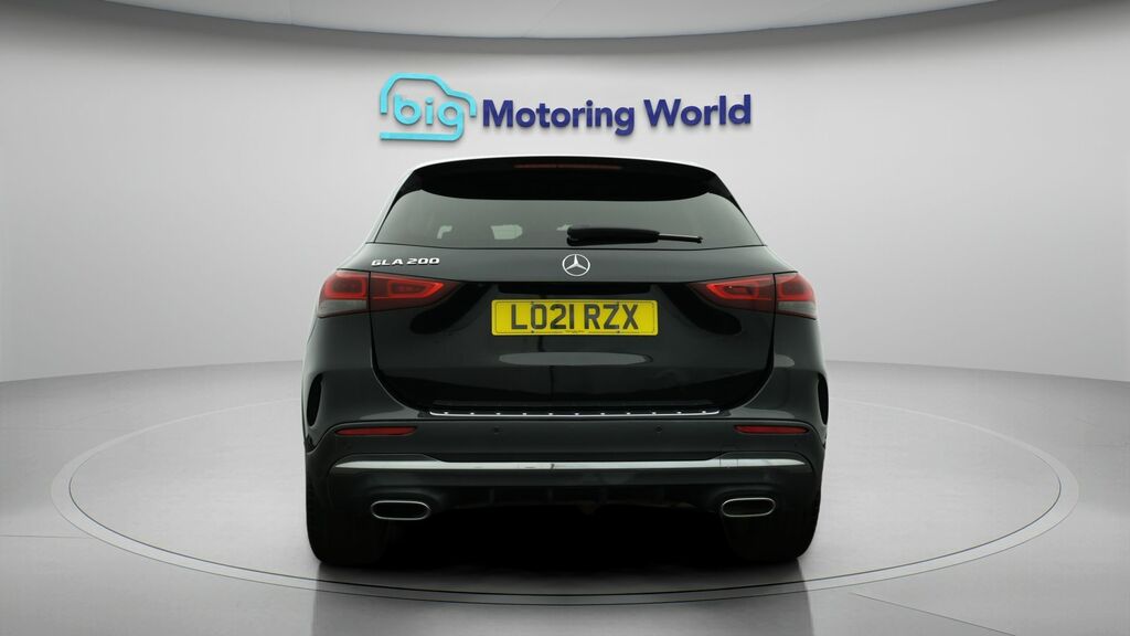 Mercedes-Benz GLA Class Amg Line Black #6