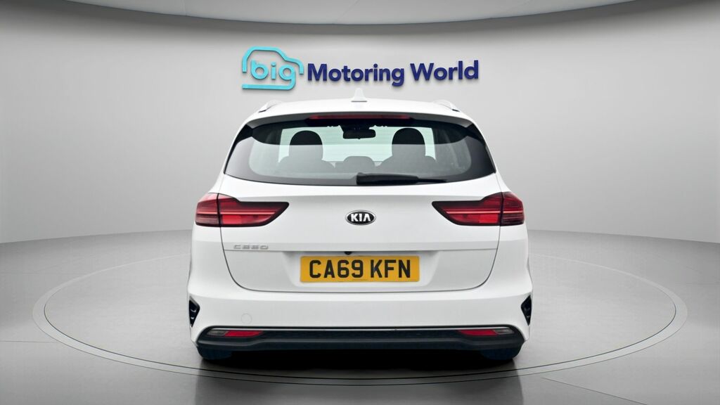 Kia Ceed 2 White #6