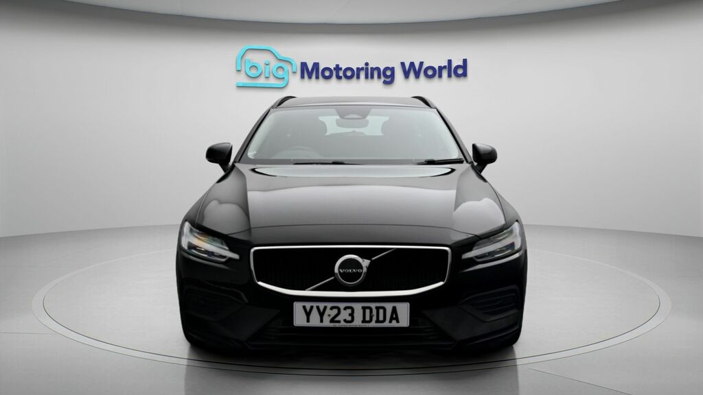Volvo V60 Core YY23DDA Black #2