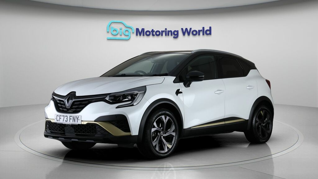 Renault Captur E-tech Engineered Black #3