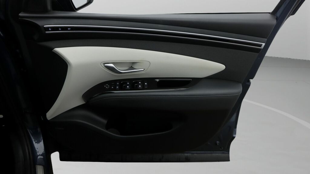 Hyundai Tucson Ultimate White #15