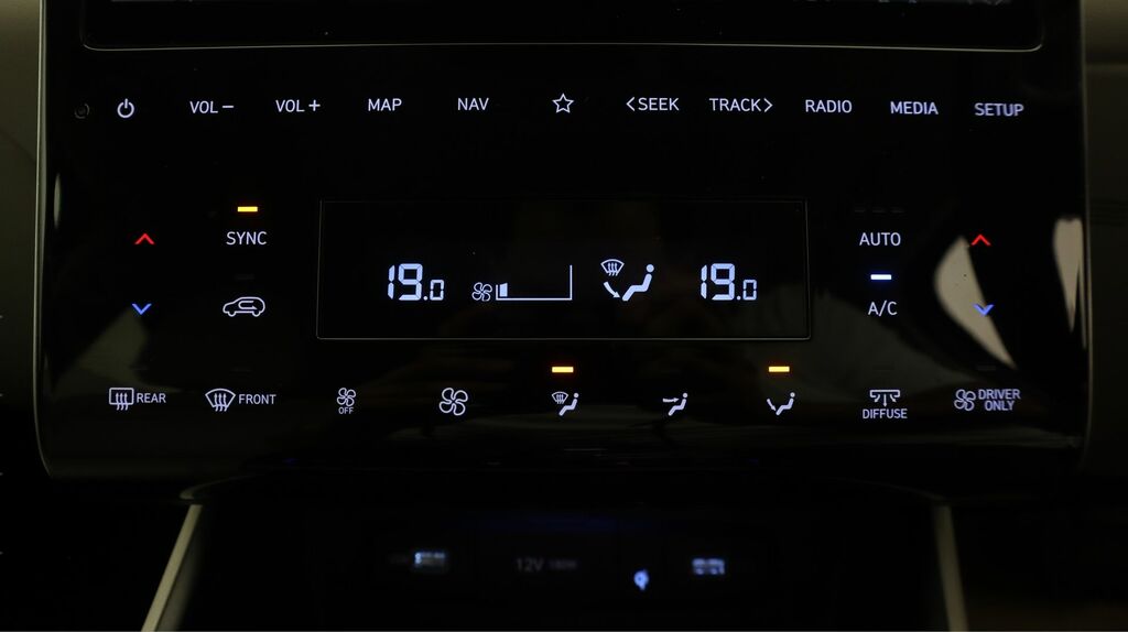Hyundai Tucson Ultimate White #12