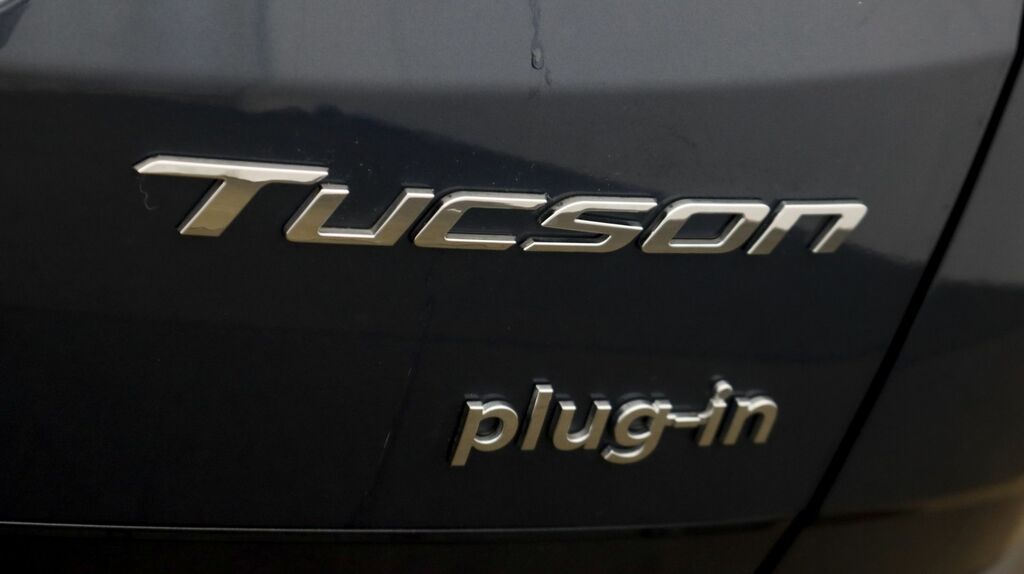 Hyundai Tucson Ultimate White #20