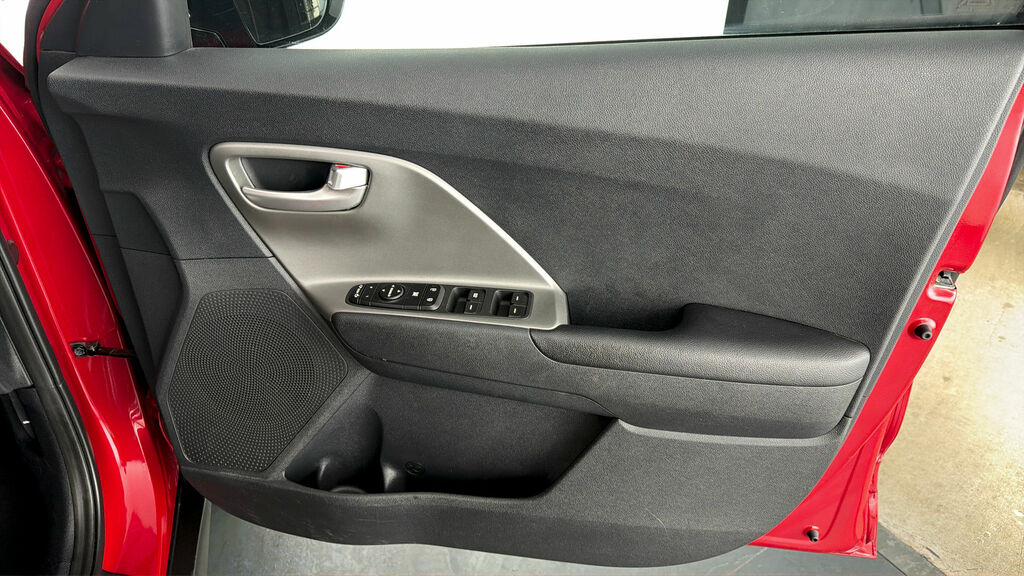 Kia Niro 3 White #13