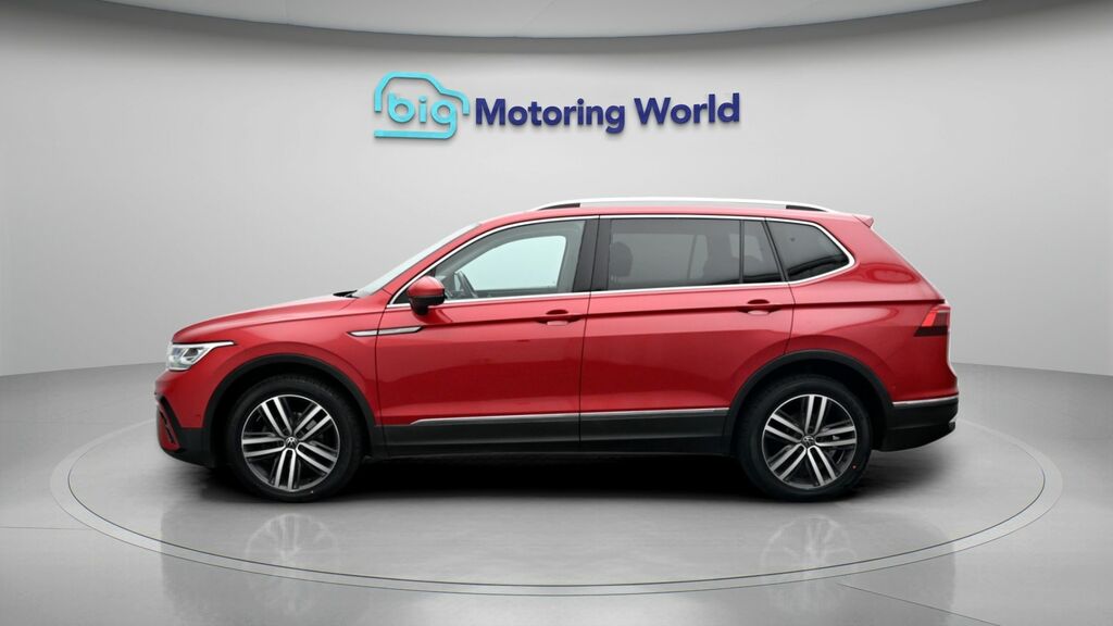 Volkswagen Tiguan Allspace Elegance MK71LJL Red #4