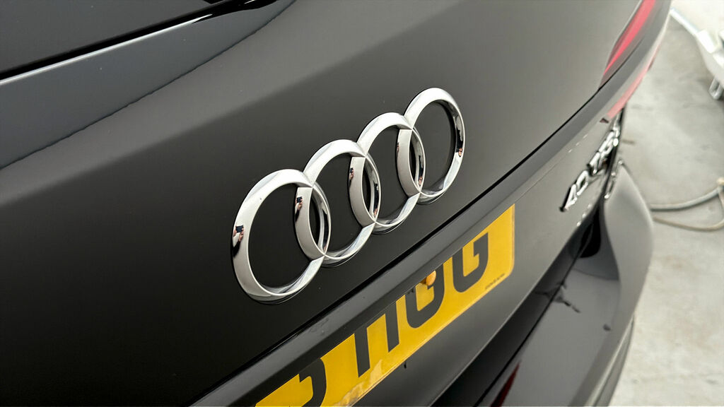 Audi A6 Avant Sport White #19