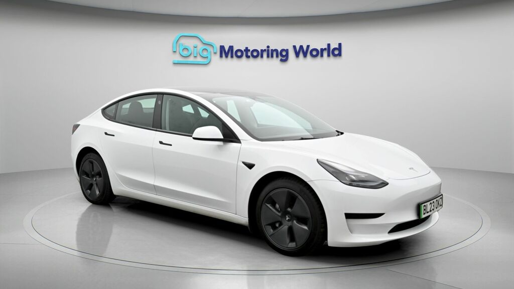 Tesla Model 3 3 Model 3 Rwd White