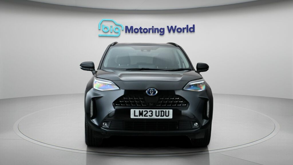 Toyota Yaris Cross Excel Black #2