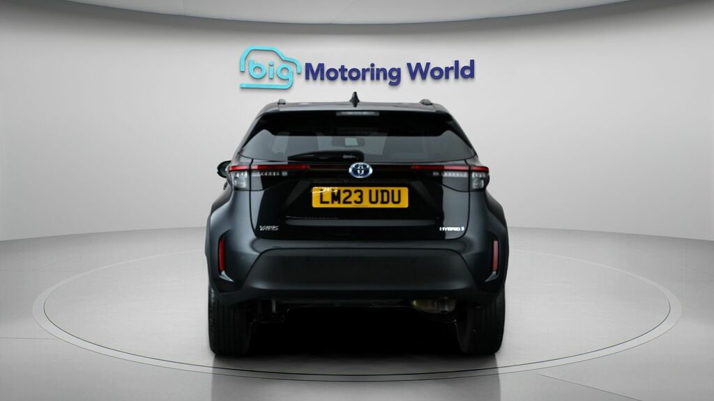 Toyota Yaris Cross Excel Black #6
