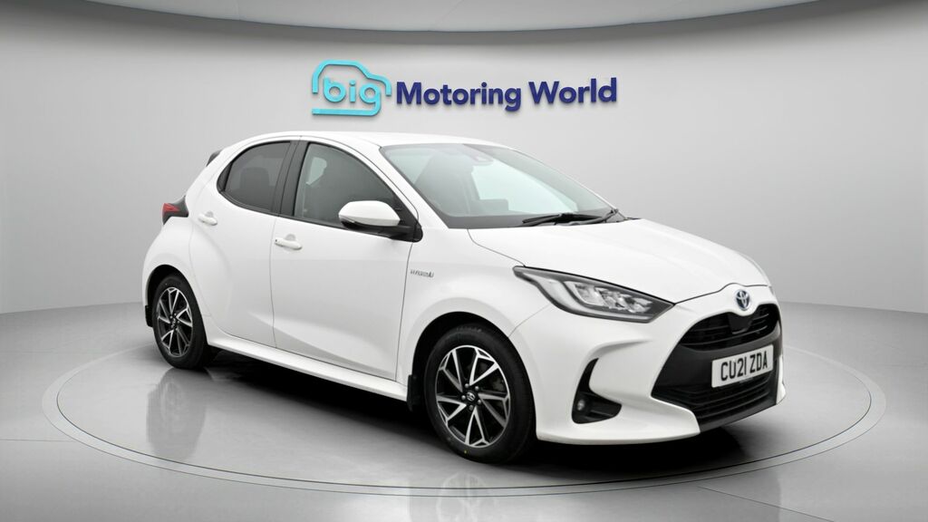 Toyota Yaris Design White