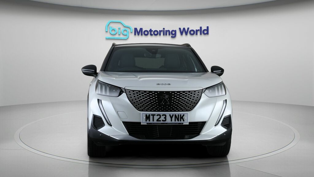 Peugeot e-2008 Gt White #2