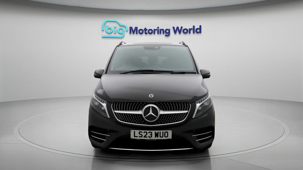 Mercedes-Benz V Class Amg Line Grey #2