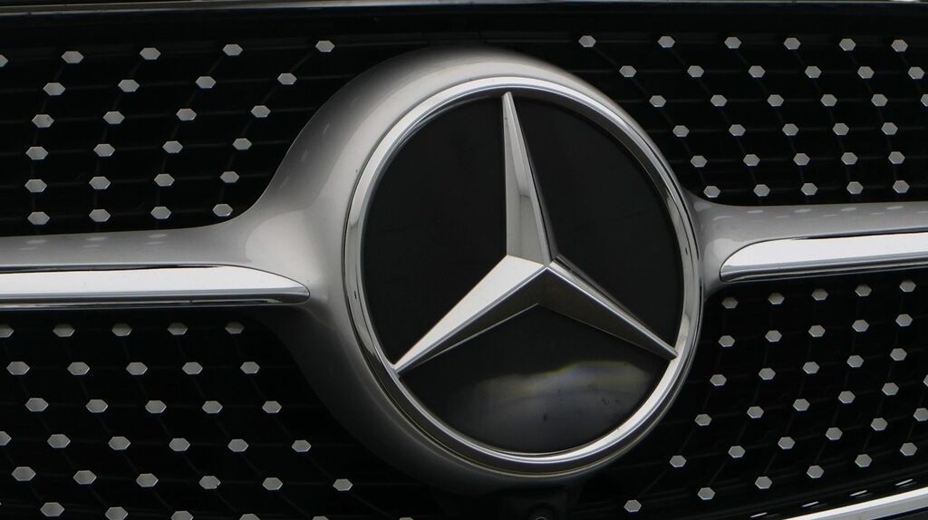 Mercedes-Benz V Class Mpv White #23