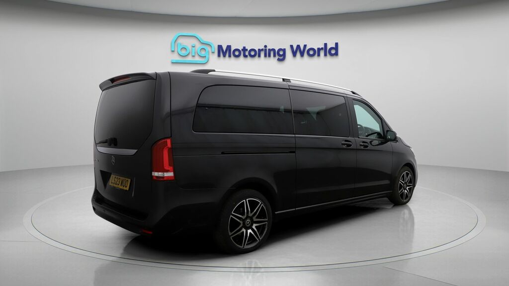 Mercedes-Benz V Class Mpv White #7
