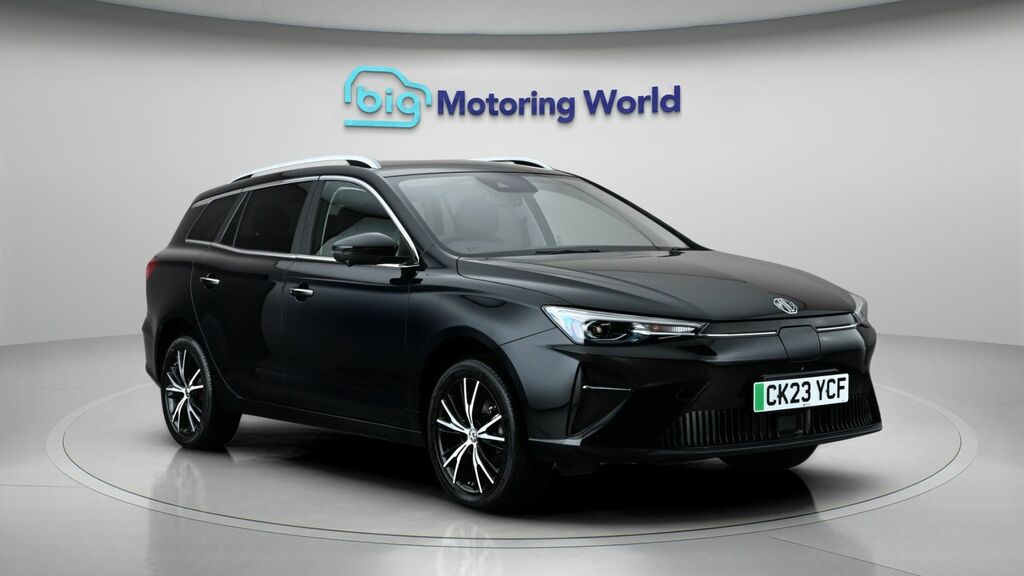 MG MG5 Trophy Long Range Black