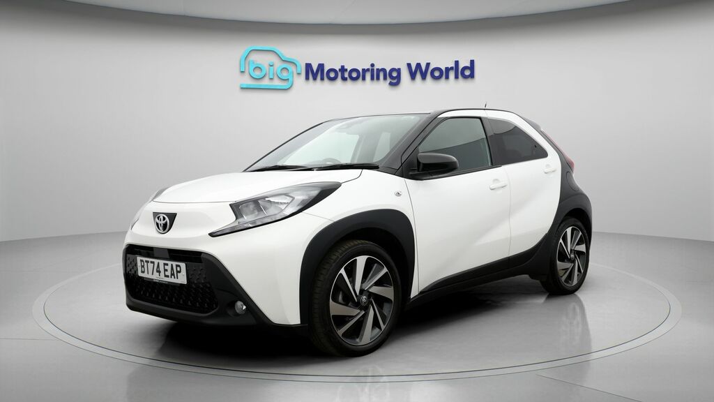 Toyota Aygo X Edge White #3