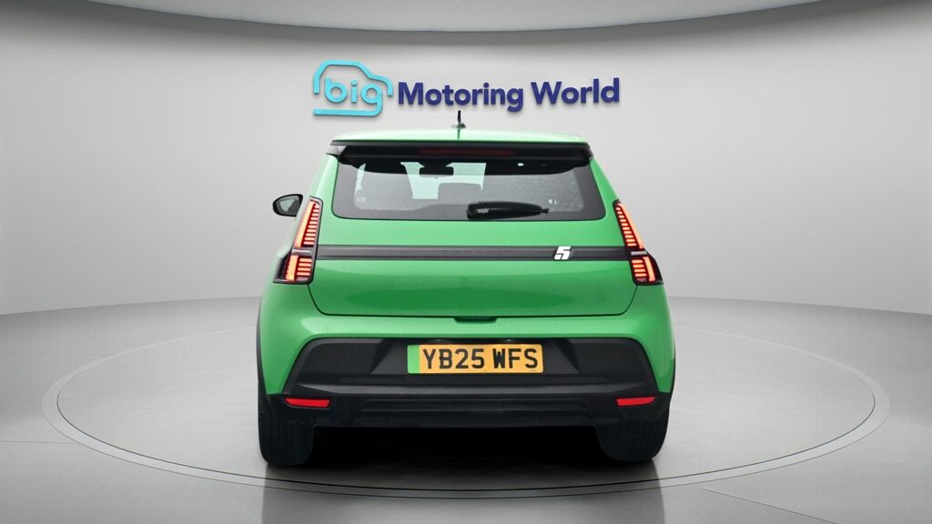 Renault 5 E-Tech Evolution Green #6