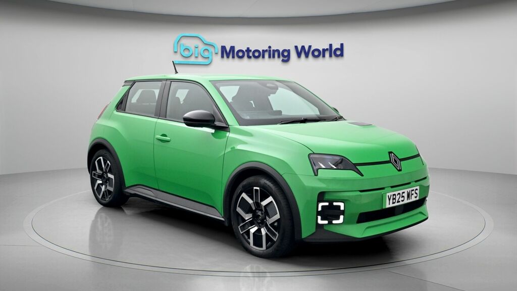 Renault 5 E-Tech Evolution Green