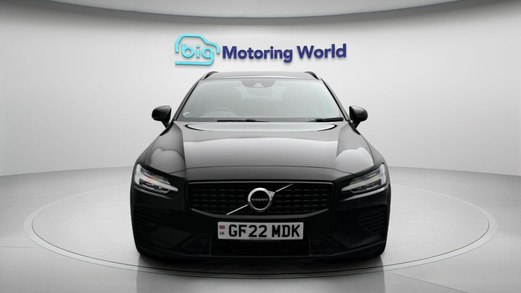 Volvo V60 R-design Black #2
