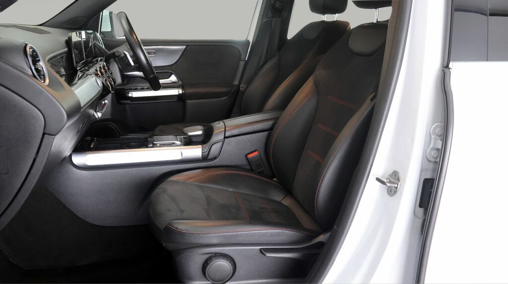 Mercedes-Benz GLB Class Glb 200 Amg Line Blue #14