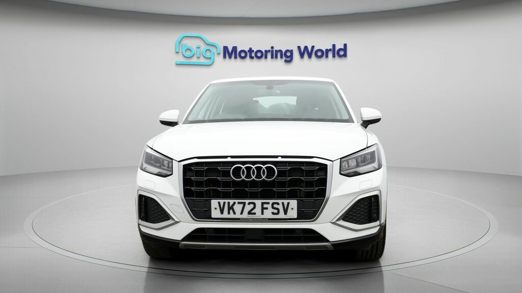 Audi Q2 Sport White #2